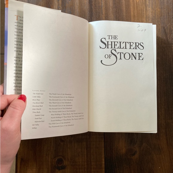 The Shelters of Stone by Jean M. Auel. 2002 Hardcover. Good Condition. Vintage! - Picture 9 of 16